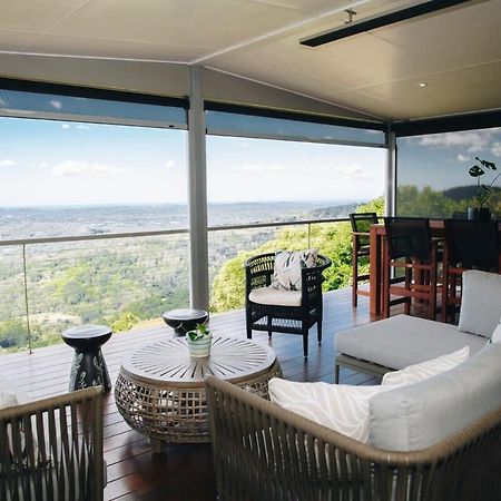 Flaxton Garden Home With Spectacular Coastal Views Montville Luaran gambar