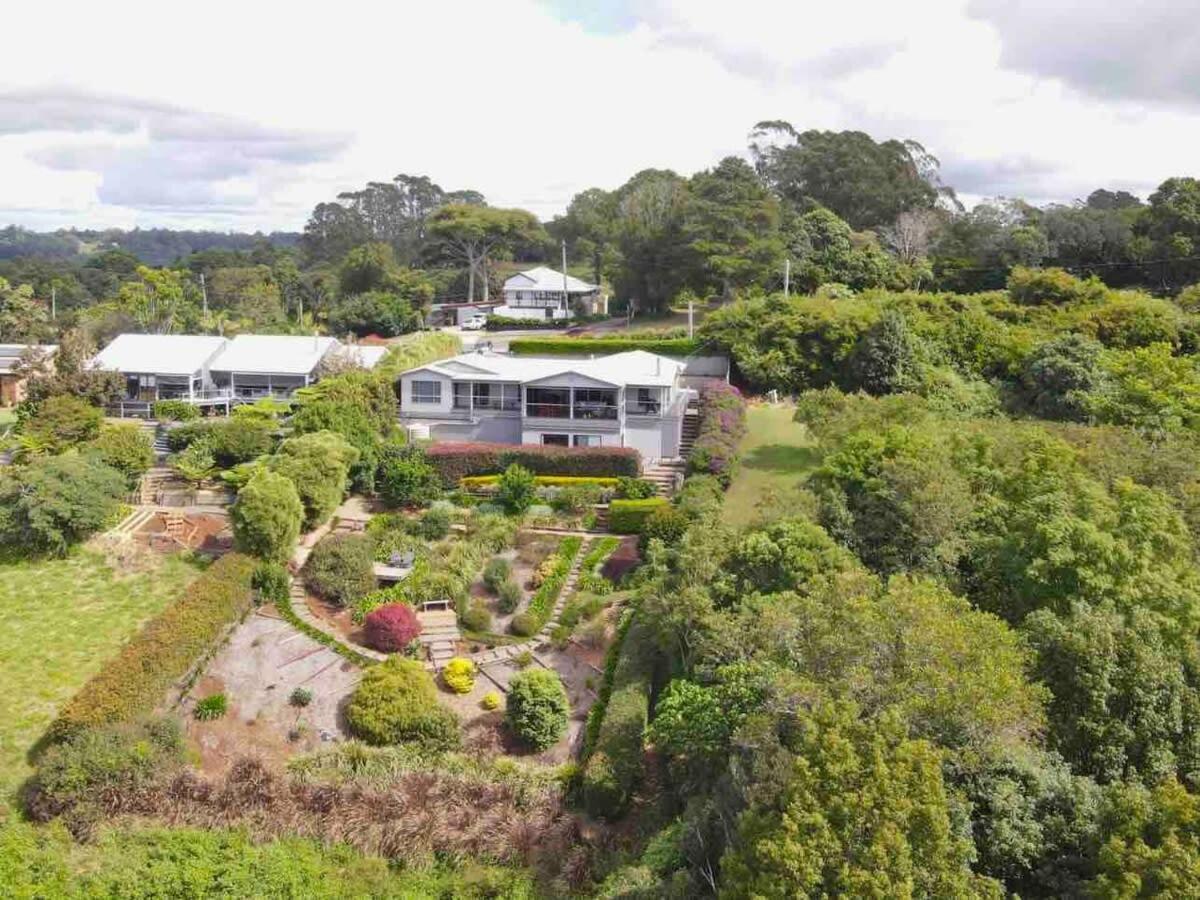 Flaxton Garden Home With Spectacular Coastal Views Montville Luaran gambar